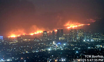 PalisadesFire_fromDowntown.jpg