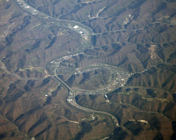 Pikeville,_Kentucky_aerial.jpg